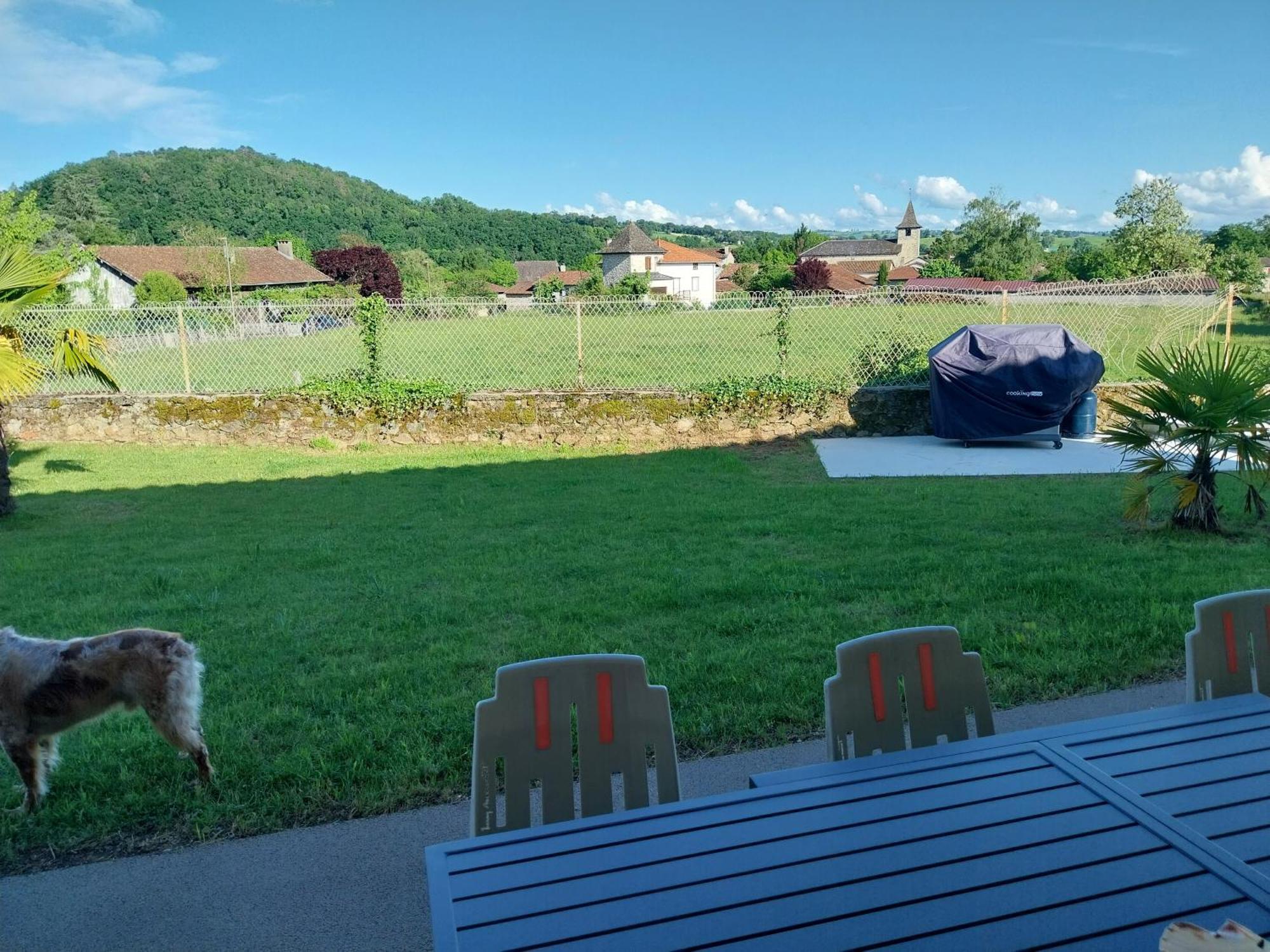 Logis Cruzel Hotel Maurs Buitenkant foto