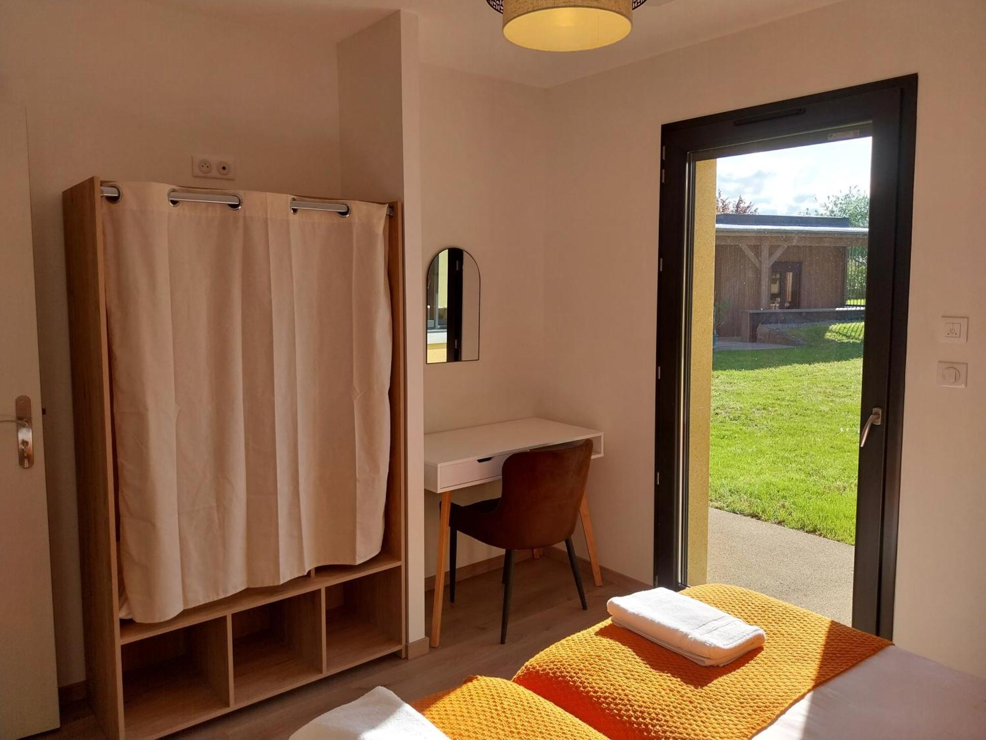 Logis Cruzel Hotel Maurs Buitenkant foto